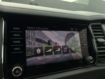 Skoda Kodiaq I SUV Facelifting 2.0 TDI SCR 150KM 2023 Skoda Kodiaq 2.0 TDI 150KM STYLE Salon PL Grzane Fotele Pierwszy wlascic, zdjęcie 16