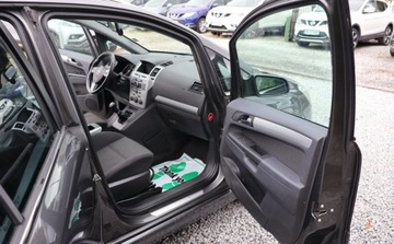 Opel Zafira B 1.8 ECOTEC 140KM 2009 Opel Zafira 7-osobowy, Nawigacja, Multifunkcja, Czujniki parkowania. 1.8, zdjęcie 10