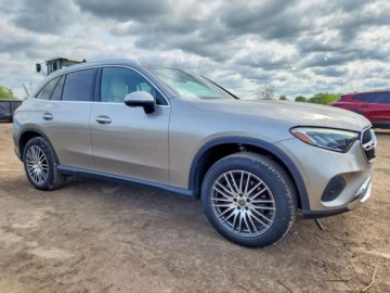 Mercedes GLC C254/X254 2023 Mercedes-Benz GLC 300 4Matic 2023 2.0 Benzyna 255KM, zdjęcie 4