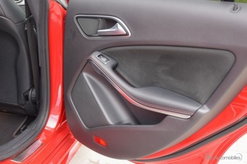 Mercedes CLA C117 Shooting Brake Facelifting 2.0 220 184KM 2017 Mercedes-Benz CLA CLA 220 4-MATIC 184KM Shooting-Brake AMG Panorama Salon, zdjęcie 32