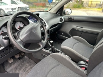 Peugeot 206 Hatchback 5d + 1.4 75KM 2010 Peugeot 206 plus 1.4 benzyna 75KM 2010r, zdjęcie 17
