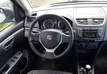 Suzuki Swift V Hatchback 3d Facelifting 1.2 VVT 94KM 2015 Suzuki Swift 1.2 Comfort 1.2 Benzyna 94KM, zdjęcie 23