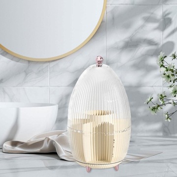 Поворотная витрина с органайзером для макияжа для переодевания в общежитии.