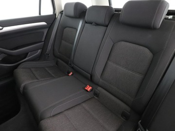 Volkswagen Passat B8 Variant 2.0 TDI BlueMotion SCR 190KM 2017 Volkswagen Passat 4x4 DSG panorama navi klima auto, zdjęcie 16