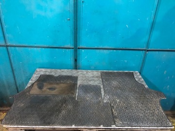 MERCEDES W638 VITO ORYGINALNE DYWANIKI PRZÓD