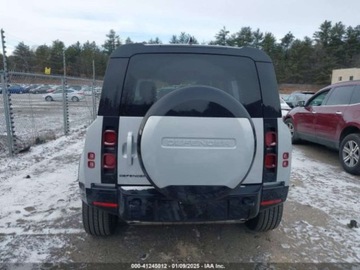 Land Rover Defender IV (L663) 2024 Land Rover Defender 110 P400 X-Dynamic SE 2024 3.0l 3.0 Benzyna 395KM, zdjęcie 3