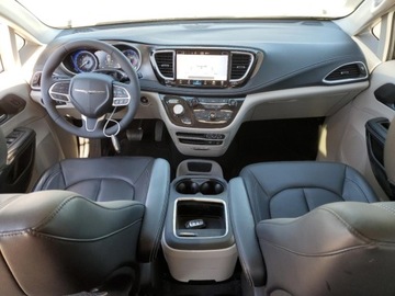 Chrysler Pacifica II 2022 Chrysler Pacifica Touring L 2022 3.6l 3.6 Benzyna 287KM, zdjęcie 8