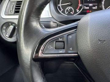 Skoda Rapid II Liftback Facelifting 1.0 TSI 95KM 2018 Skoda RAPID TSI 95KM Ambition Alarm Bluetooth Klimatyzacja SalonPL FV, zdjęcie 3