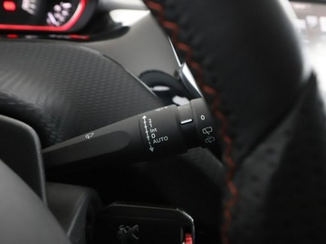 Peugeot 2008 I SUV Facelifting 1.2 PureTech 110KM 2016 Peugeot 2008 lift klima auto navi panorama, zdjęcie 29