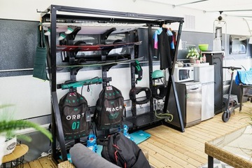 Отдельностоящая стойка для спортивного инвентаря - Wave Stand