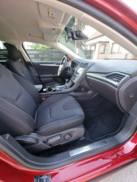 Ford Mondeo V Sedan 2.0 TDCi 150KM 2017 Ford Mondeo 2.0TDCI Titanium / Ruby red / Kamera /, zdjęcie 9