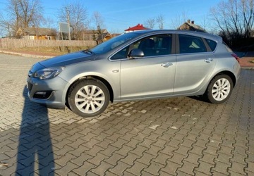 Opel Astra J Hatchback 5d 1.7 CDTI ECOTEC 110KM 2012