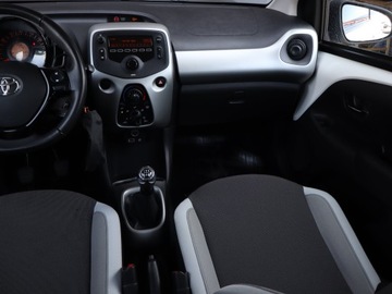 Toyota Aygo II Hatchback 5d 1.0 VVT-i 69KM 2017 Toyota Aygo 1.0 VVT-i, Salon Polska, 1. Właściciel, zdjęcie 7