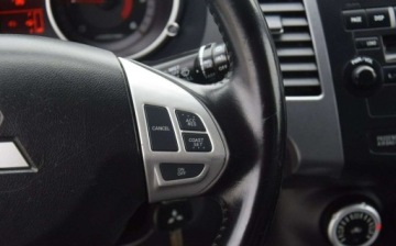 Mitsubishi Outlander II 2.0 DID DOHC 140KM 2007 Mitsubishi Outlander 2.0D 7-Osobowy 4x4 Klima Hak Skora Bez Korozji Sprowa, zdjęcie 27