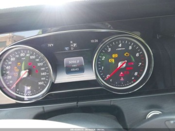 Mercedes Klasa E W213 2017 Mercedes-Benz Klasa E 300 rwd 2.0 Benzyna 241KM, zdjęcie 10