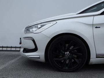 DS 5 Hatchback (Citroen) 2.0 HDi Hybrid4 200KM 2013 Citroen DS5 Hybrid4 Airdream, 197 KM, 4X4, zdjęcie 14