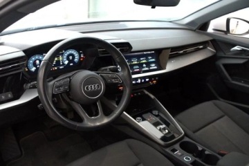 Audi A3 8Y Sportback 1.5 35 TFSI 150KM 2023 AUDI A3 35 TFSI Sportback Hatchback 1.5 150KM 2023, zdjęcie 8