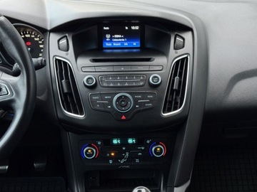 Ford Focus III Sedan Facelifting 1.0 EcoBoost 125KM 2016 Ford Focus 1.0 B 125 KM Salon PL Alu PDC Climatronic Gwarancja SSU, zdjęcie 21