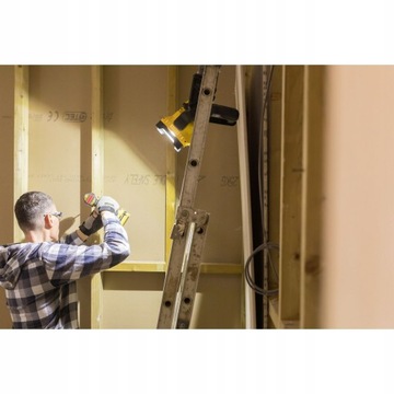 ФАРА STANLEY ФАРА LED 18V FMCL001B