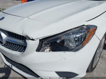Mercedes CLA C117 2016 Mercedes-Benz CLA 2016 Mercedes-Benz CLA 4dr Sdn CLA 250 FWD 2.0 Benzyna, zdjęcie 5