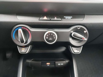 Kia Stonic Crossover Facelifting 1.2 DPI 84KM 2022 Kia Stonic M SMART 1,2 benz 84KM Salon PL 1.2 Benzyna 84KM, zdjęcie 24