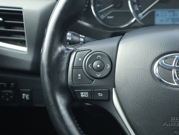 Toyota Corolla XI Sedan 1.6 Valvematic 132KM 2015 Toyota Corolla 1.6 Valvematic, Salon Polska, zdjęcie 17