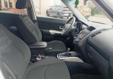 Kia Soul I Crossover Facelifting 1.6 CRDi 128KM 2012 Kia Soul Zarejestrowany - ubezpieczony - automat - 1,6 - 128 KM 1.6 Diesel, zdjęcie 12