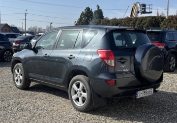 Toyota RAV4 III MPV 2.2 16V D-4D 136KM 2006 Toyota RAV4 Naped 4x4 2.2 Diesel 136KM, zdjęcie 3