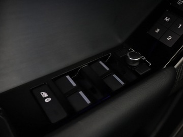 Land Rover Range Rover Velar SUV 2.0 Si4 250KM 2019 Land Rover Range Rover VELAR FV23% 4x4 R-Dynamic, zdjęcie 34