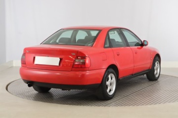 Audi A4 B5 Sedan 1.6 i 101KM 1997 Audi A4 1.6, Klima, Klimatronic,ALU, zdjęcie 4