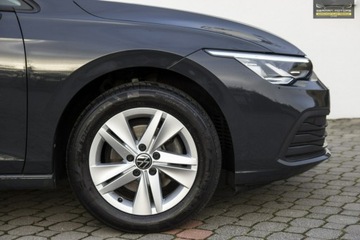 Volkswagen Golf VIII Variant 1.5 eTSI 150KM 2021 Volkswagen Golf Virtual / Ledy / Lane Assist, zdjęcie 30