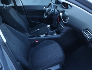 Peugeot 308 II SW Facelifting 1.5 BlueHDI 130KM 2019 Peugeot 308 1.5 BlueHDi, Salon Polska, VAT 23%, zdjęcie 8