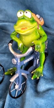 ФИГУРА ЛЯГУШКИ НА ВЕЛОСИПЕДЕ