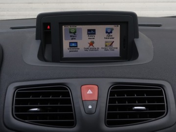 Renault Fluence Sedan 2.0 16V 140KM 2011 Renault Fluence 2.0 16V, Navi, Klima, Klimatronic, zdjęcie 11