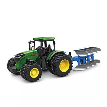Traktor z maszyną rolniczą z ORACZEM