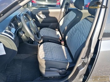 Skoda Fabia II Kombi 1.2 70KM 2009 Skoda Fabia 1,2 htp klima szyberdach alu grz.fotele oplacona 1.2 Benzyna, zdjęcie 9