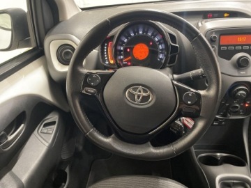 Toyota Aygo II Hatchback 3d Facelifting 1.0 VVT-i 72KM 2020 Toyota Aygo 1.0 VVT-i X-play II (2014-) Toyota Ayg, zdjęcie 11