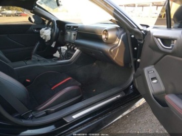 Subaru BRZ II 2.4 D-4S 228KM 2023 Subaru BRZ Limited 2023 2.4 Benzyna 228KM, zdjęcie 9