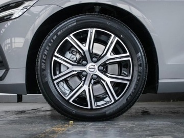 Volvo V60 II  Kombi Facelifting 2.0 B4 197KM 2025 VOLVO V60 B4 Core Combi 2.0 197KM 2025, zdjęcie 1