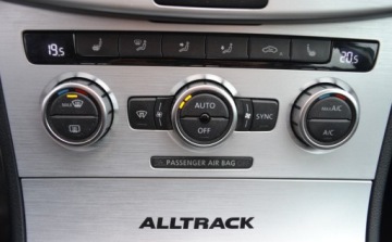 Volkswagen Passat B7 Variant 2.0 TDI CR DPF BlueMotion 140KM 2013 Volkswagen Passat Alltrack 2.0 tdi - bezwypadkowy - zadbany - oplacony - b, zdjęcie 29