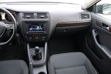Volkswagen Jetta VI Sedan Facelifting 1.4 TSI 125KM 2016 VW Jetta 1.4 TSI, Salon Polska, 1. Właściciel, zdjęcie 7