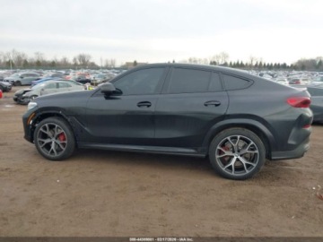 BMW X6 G06 2021 BMW X6 xDrive40i 2021 3.0 Benzyna 335KM, zdjęcie 2