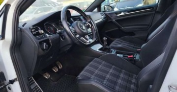 Volkswagen Golf VII GTD 5d 2.0 TDI-CR BlueMotion Technology 184KM 2016 Volkswagen Golf Volkswagen Golf GTD (BlueMotion Technology) 2.0 Diesel, zdjęcie 14