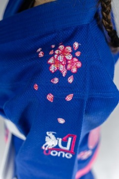 Strój judo dla dziewczynki koloru niebieskiego 120cm/350GSM + GRATISY!!