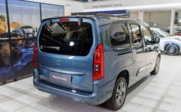 Toyota 2024 Toyota Proace City City Verso Long 1.5 D-4D Family aut 1.5 Diesel 130KM, zdjęcie 3