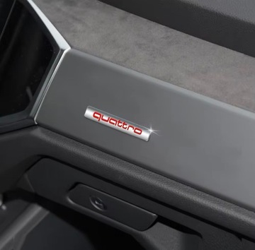 Наклейка ЭМБЛЕМА на заднюю дверь Значок QUATTRO КРАСНЫЙ черный AUDI 6,2x0,9см