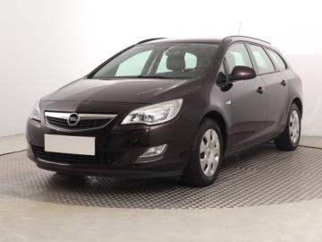 Opel Astra J Sports Tourer 1.6 Twinport ECOTEC 115KM 2011 Opel Astra 1.6 16V, Salon Polska, Serwis ASO, zdjęcie 1