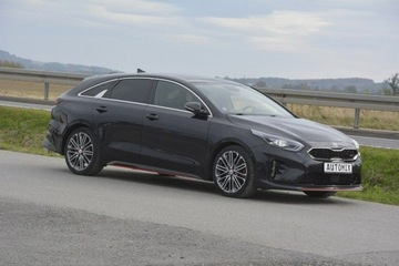Kia Proceed Shooting Brake 1.6 T-GDI 204KM 2019 Kia Pro Cee&#039;d 1.6 Turbo GT panorama FULL LED, zdjęcie 11