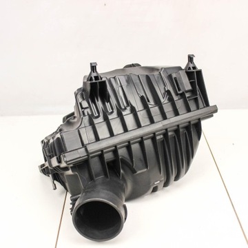 8655834 POUZDRO FILTRU VZDUCHU 520 D XDRIVE 140 2018 BMW 5 (G30)