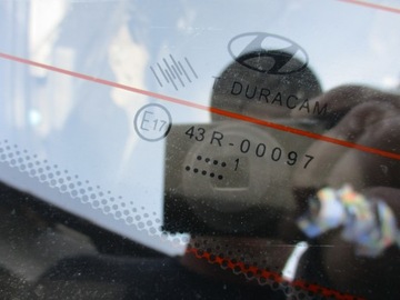 DVEŘE PRAVÉ ZADNÍ HYUNDAI I20 I 11R BARVA 2E KOMPLETNÍ
